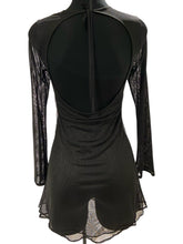 Cargar imagen en el visor de la galería, Mini Dress #201 Negro Mesh, vista posterior